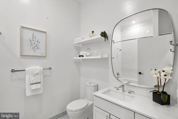 $659,999 | 300 8th Street Northeast, Unit 102, Washington, DC 20002