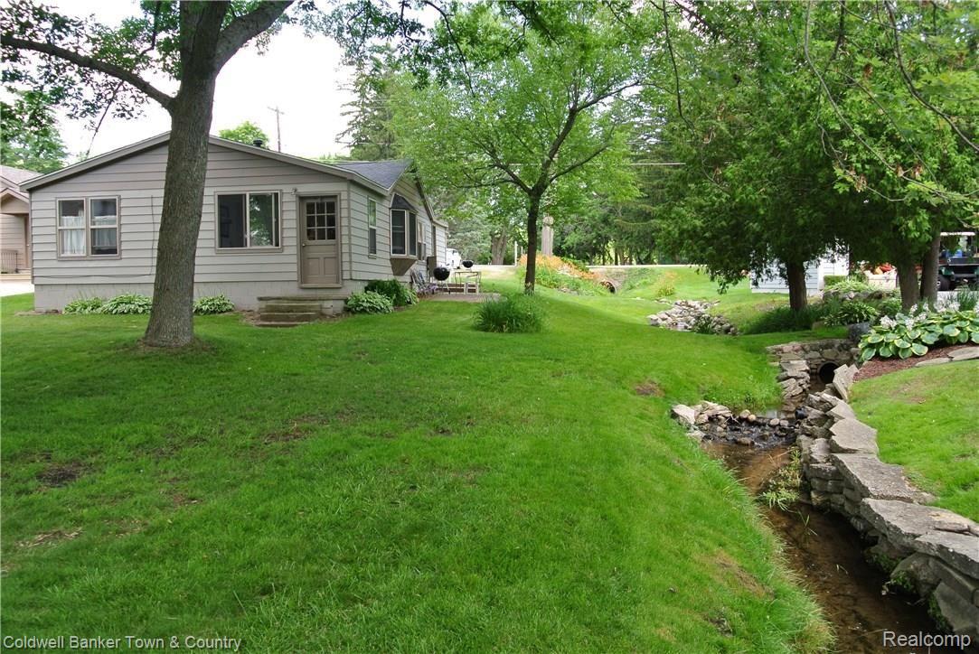 10237 Carmer Road Fenton, MI 48430 - Photo 19 of 27 DSC_3813.JPG