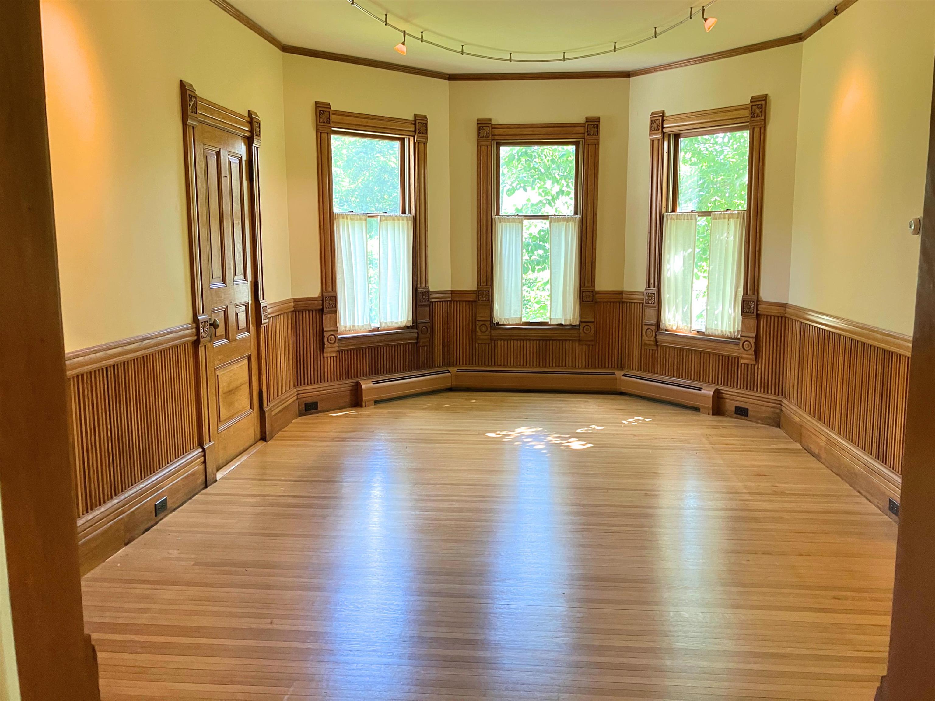 28 Main Street Walpole, NH 03608 - Photo 7 of 34