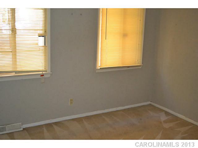 3233 Minnesota Road, Unit 3233 Charlotte, NC 28208 - Photo 5 of 7 Gallery Image 5