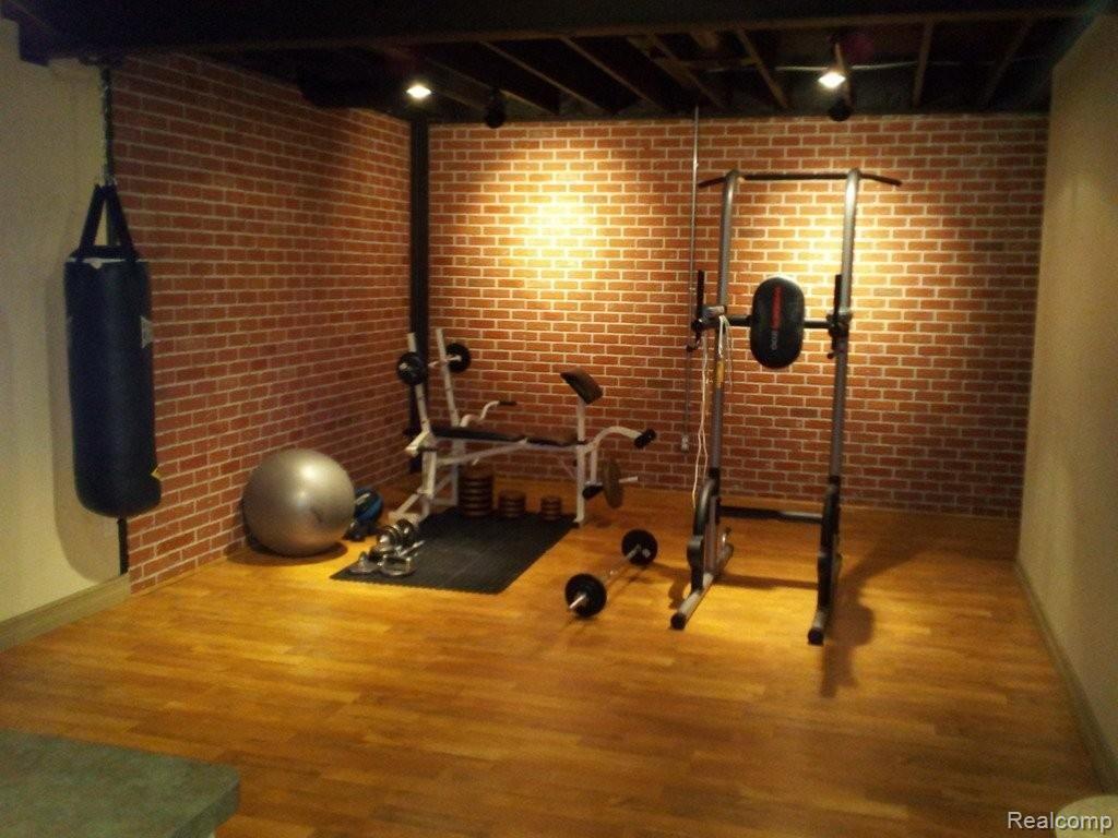 3090 Noble Road Oxford, MI 48370 - Photo 18 of 25 Exercise Area