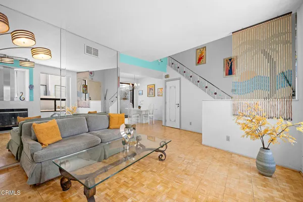 $549,900 | 1340 Glenwood Road, Unit 17, Glendale, CA 91201