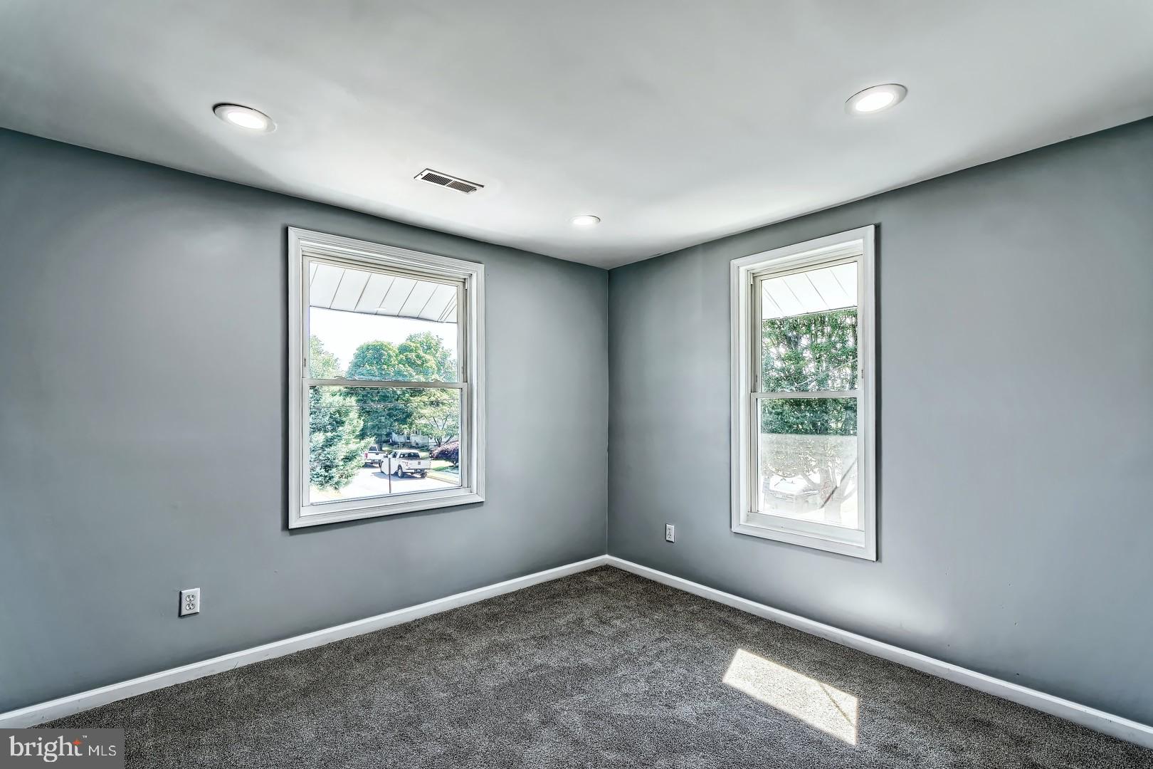 249 Broadway Carneys Point, NJ 08069 - Photo 17 of 28 Gallery Image 17