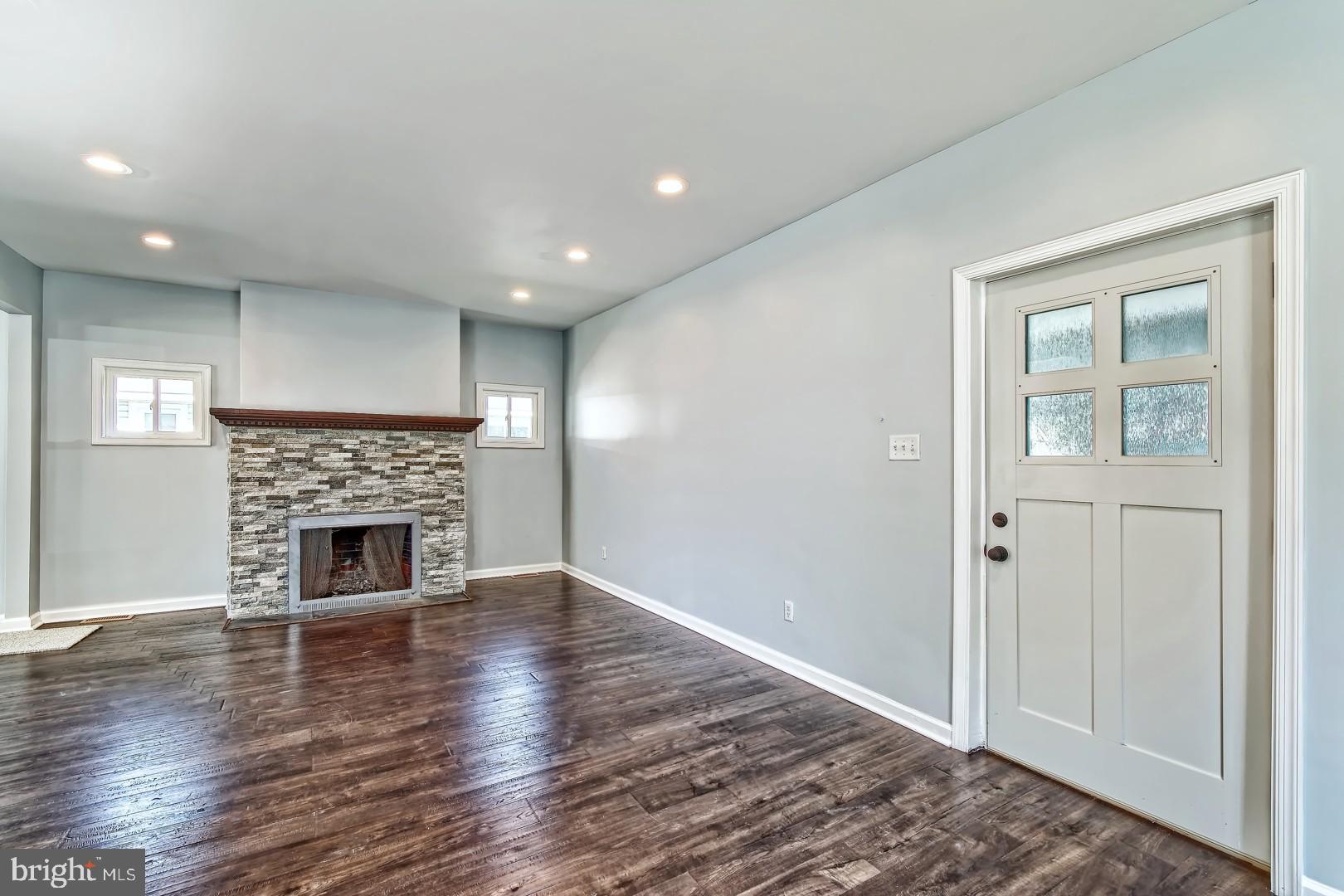 249 Broadway Carneys Point, NJ 08069 - Photo 5 of 28 Gallery Image 5