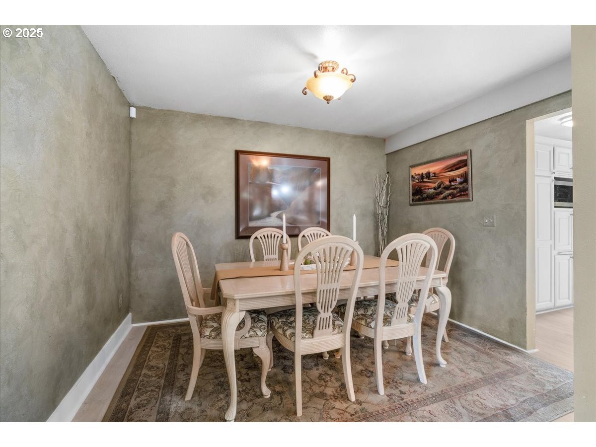 14925 Southwest 133rd Avenue Portland, OR 97224 - Photo 18 of 48