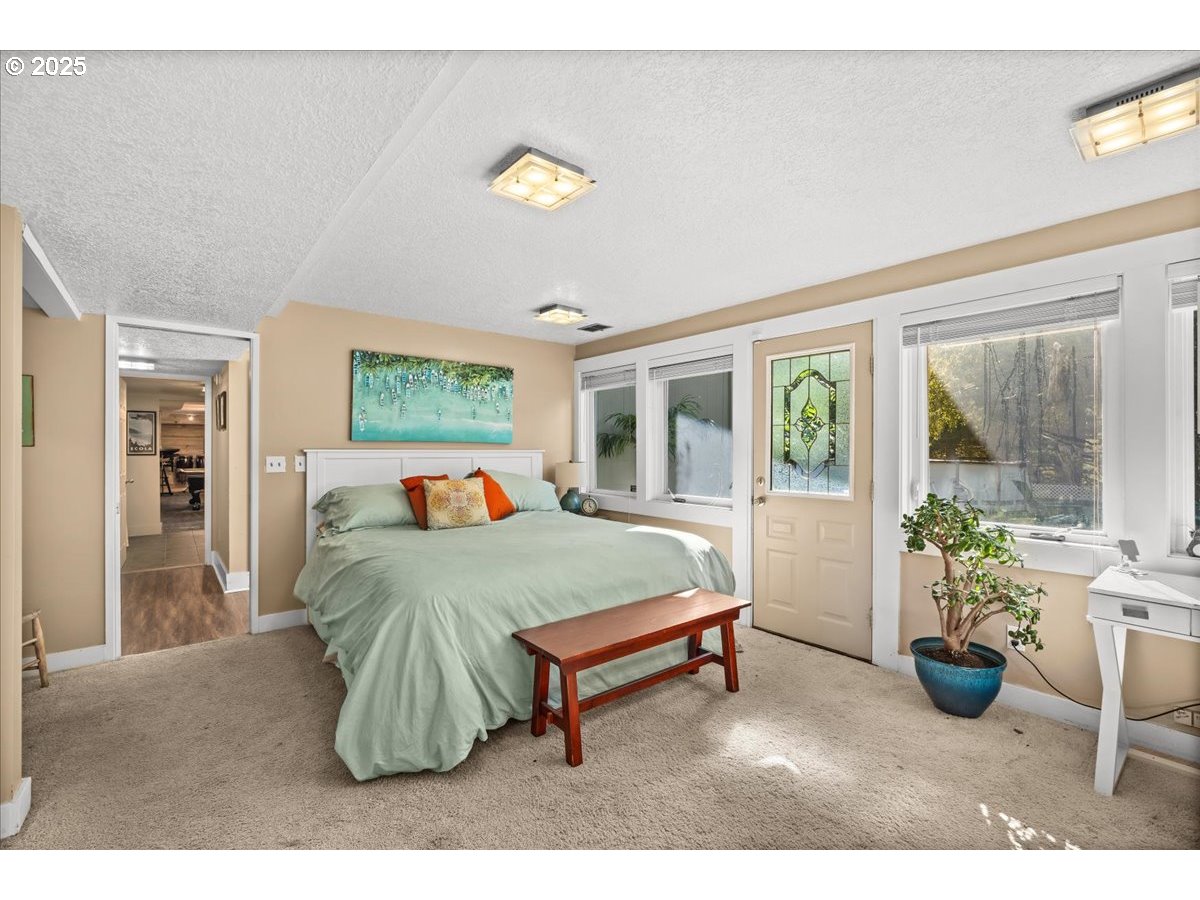 14925 Southwest 133rd Avenue Portland, OR 97224 - Photo 35 of 48