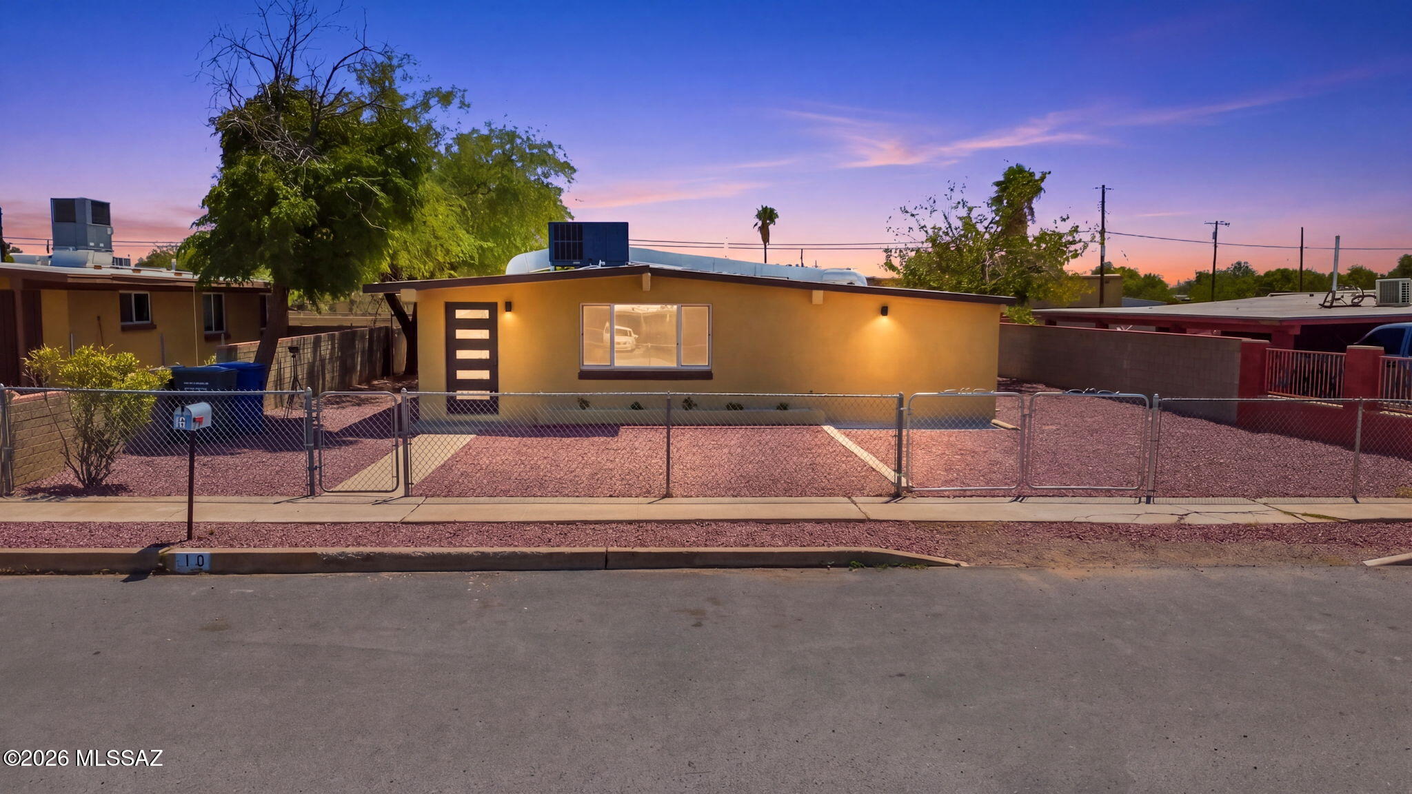 1-web-or-mls-10_East_Corona_Road_Tucson_