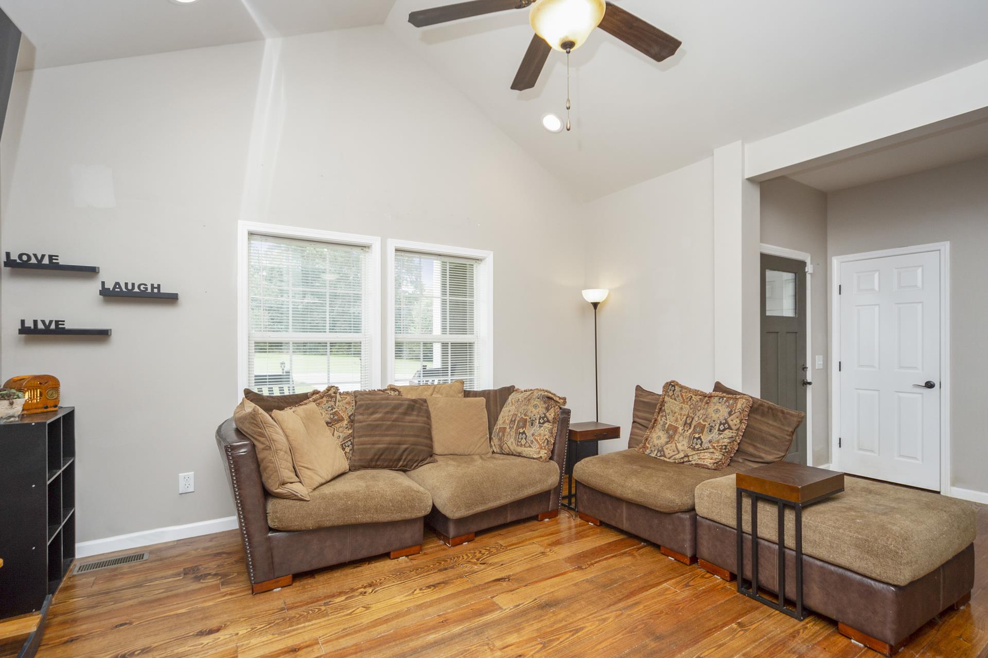 207 Gill Road White Bluff, TN 37187 - Photo 8 of 25 Gallery Image 8