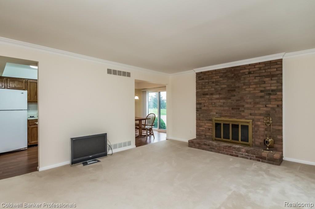 155 Meadow Ln Circle, Unit 21 Rochester Hills, MI 48307 - Photo 6 of 31
