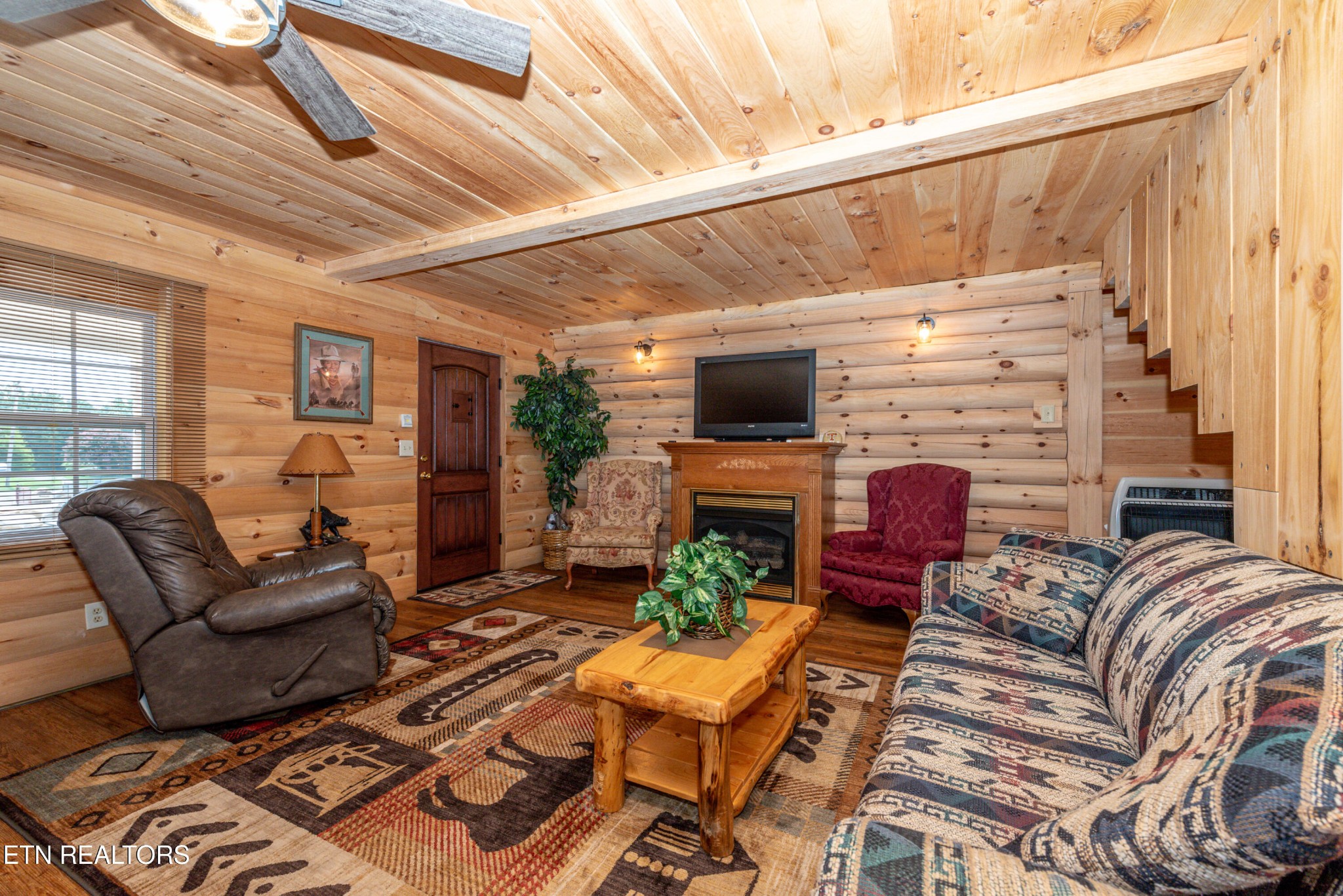 985 Swannsylvania Road Dandridge, TN 37725 - Photo 8 of 52 Gallery Image 8