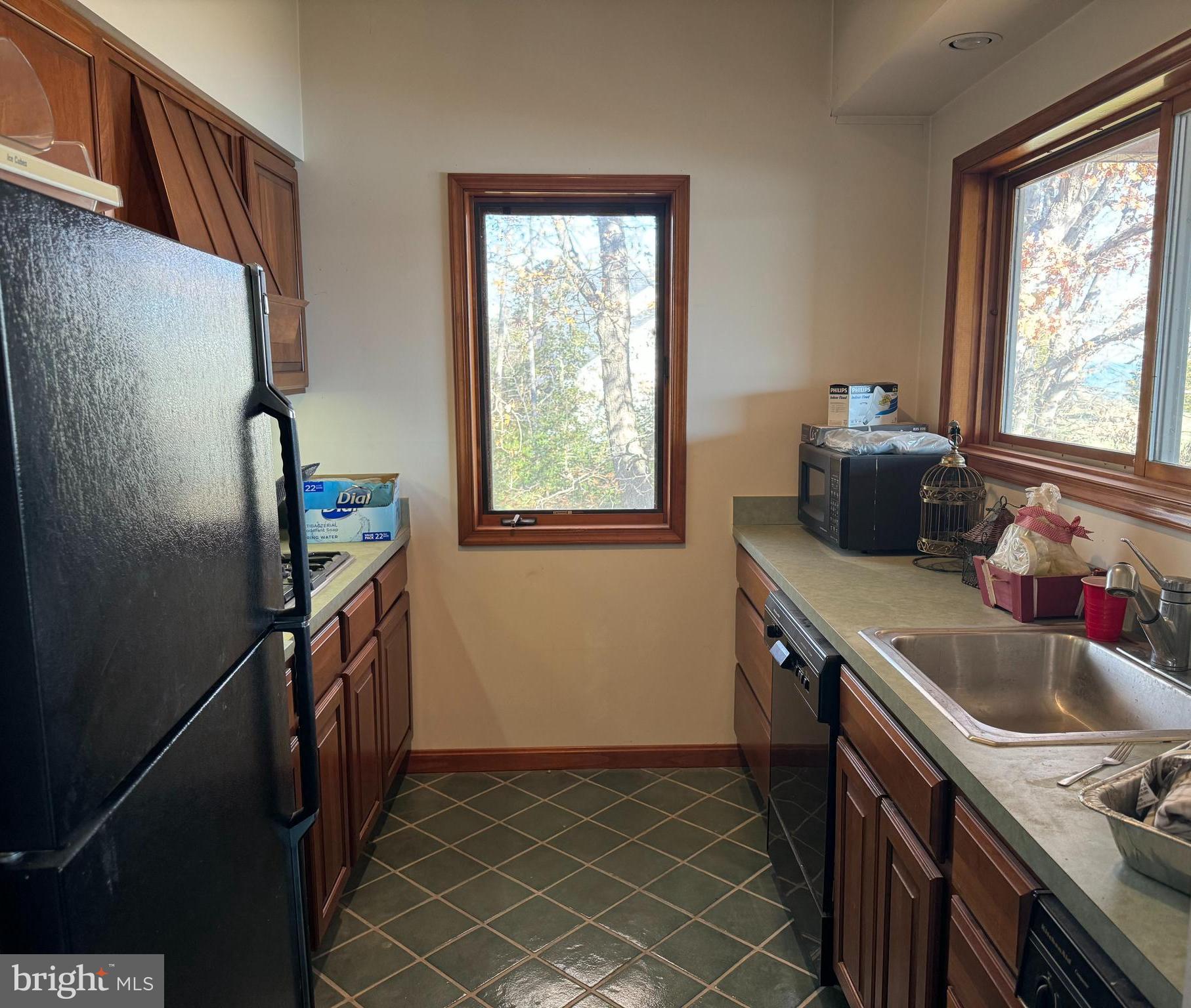 4831 Idlewilde Road Shady Side, MD 20764 - Photo 9 of 27 2nd KItchen
Primary Bedroom