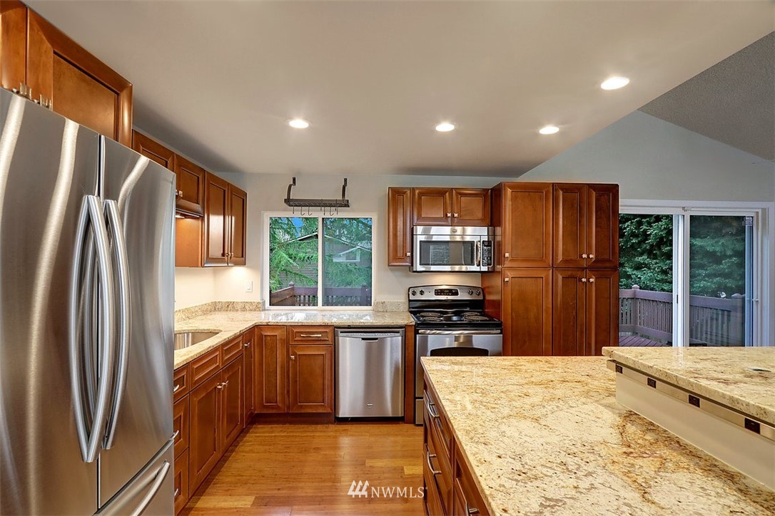 16731 23rd Avenue Southeast Bothell, WA 98012 - Photo 5 of 19 Gallery Image 5