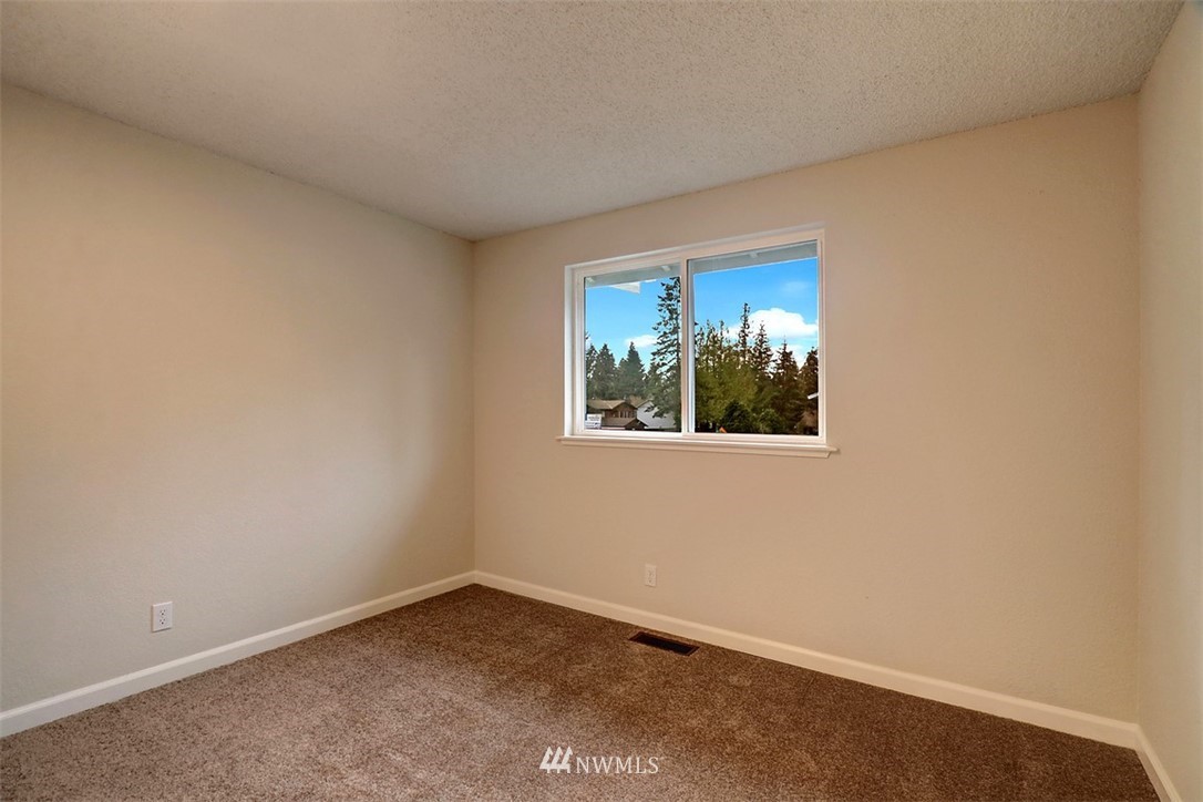16731 23rd Avenue Southeast Bothell, WA 98012 - Photo 7 of 19 Gallery Image 7