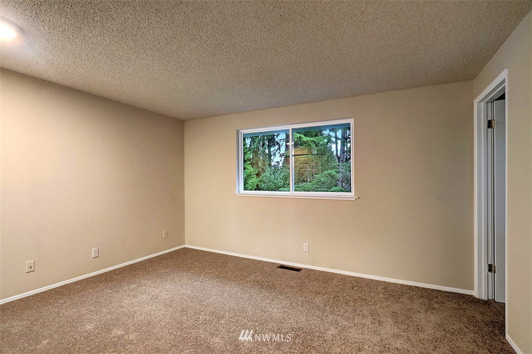 16731 23rd Avenue Southeast Bothell, WA 98012 - Photo 9 of 19 Gallery Image 9