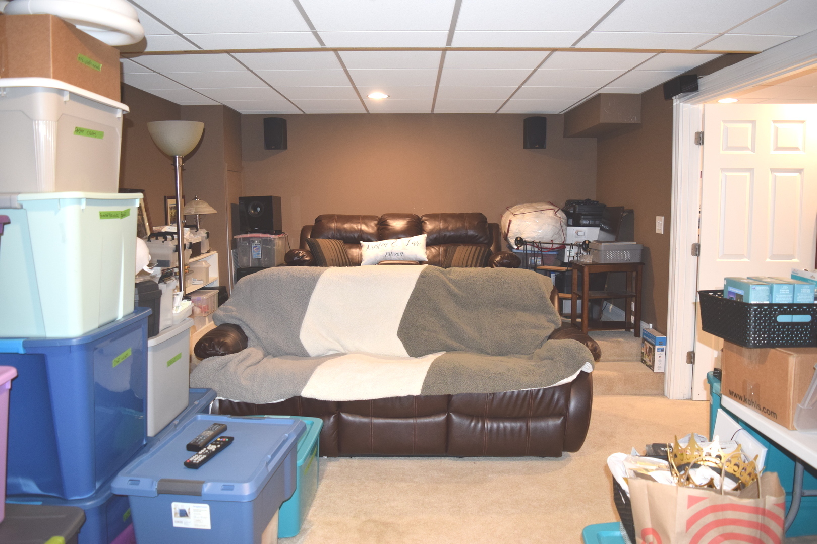3003 Wayland Avenue Elgin, IL 60124 - Photo 29 of 32 a living room with furniture and a window