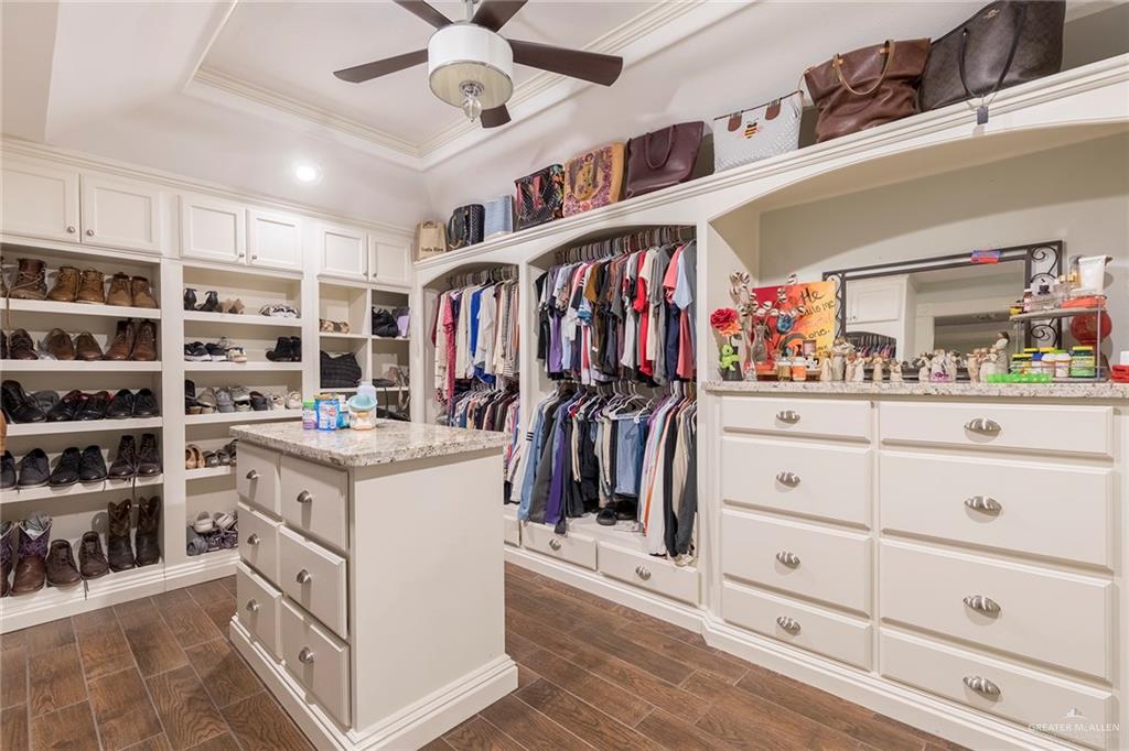 1902 Sundance Street Palmhurst, TX 78573 - Photo 19 of 43 a view of a walk in closet