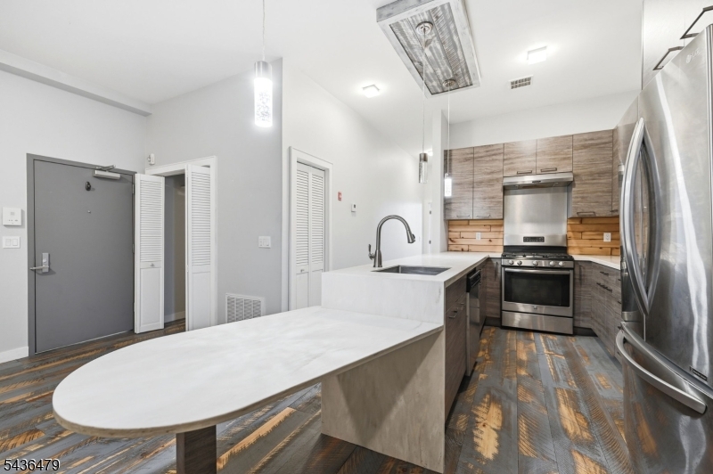 180 Spring Street, Unit 304 Newton, NJ 07860 - Photo 3 of 29