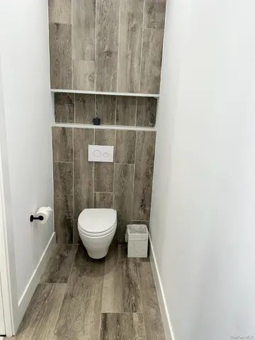 a bathroom with a toilet