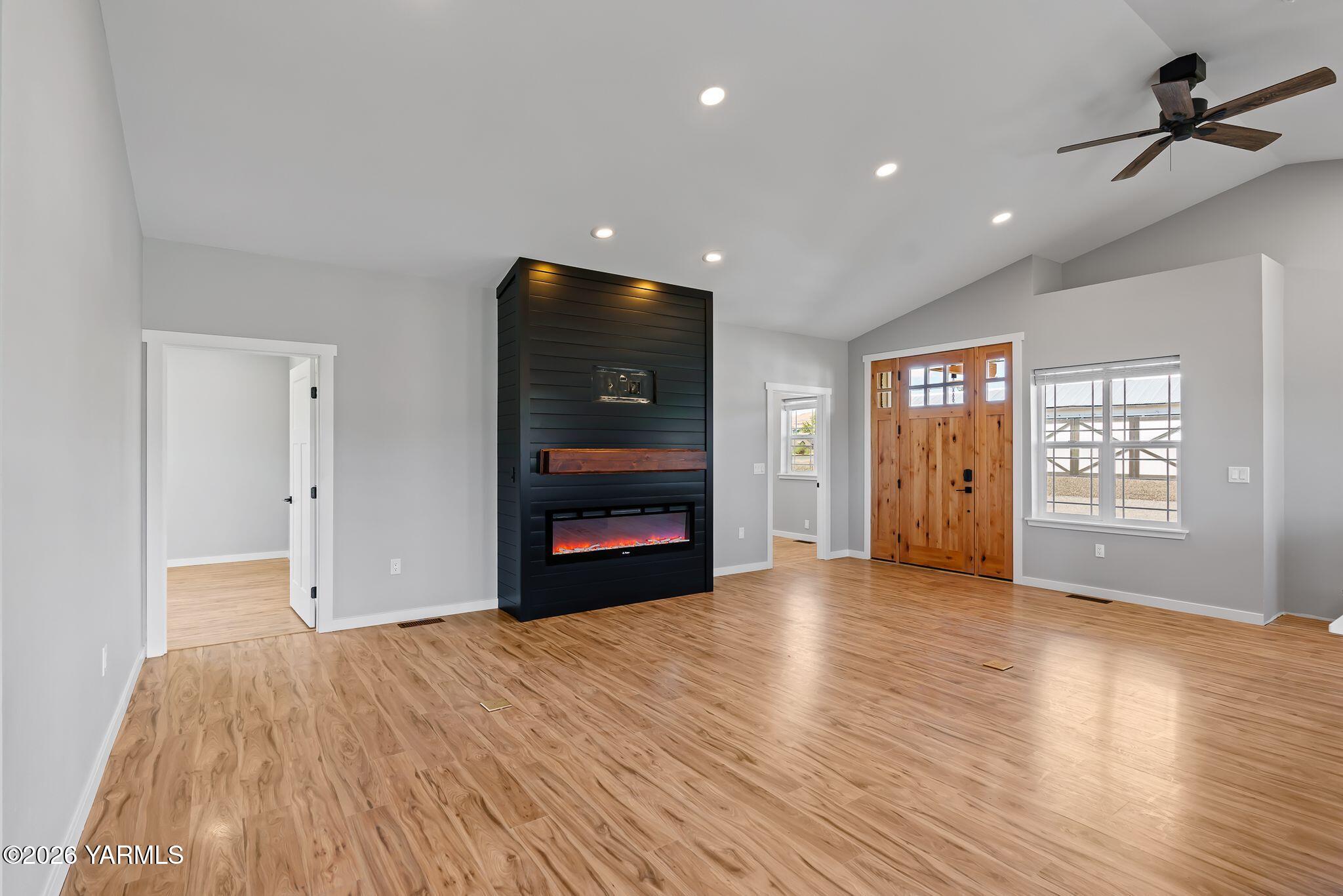 6406 Bittner Road Yakima, WA 98901 - Photo 9 of 47 Living Room