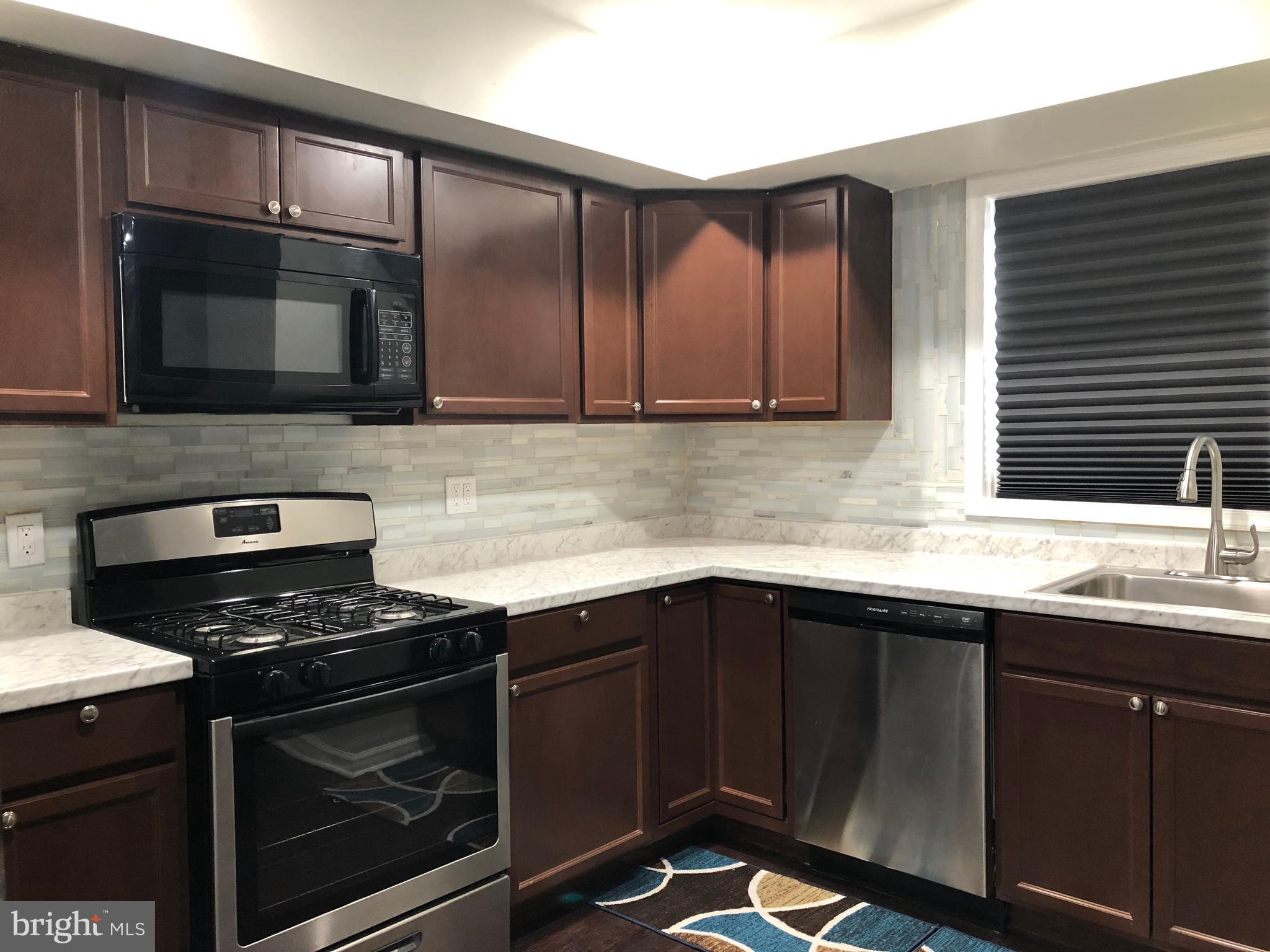 317 West Arundel Road Baltimore, MD 21225 - Photo 1 of 25 Kitchen