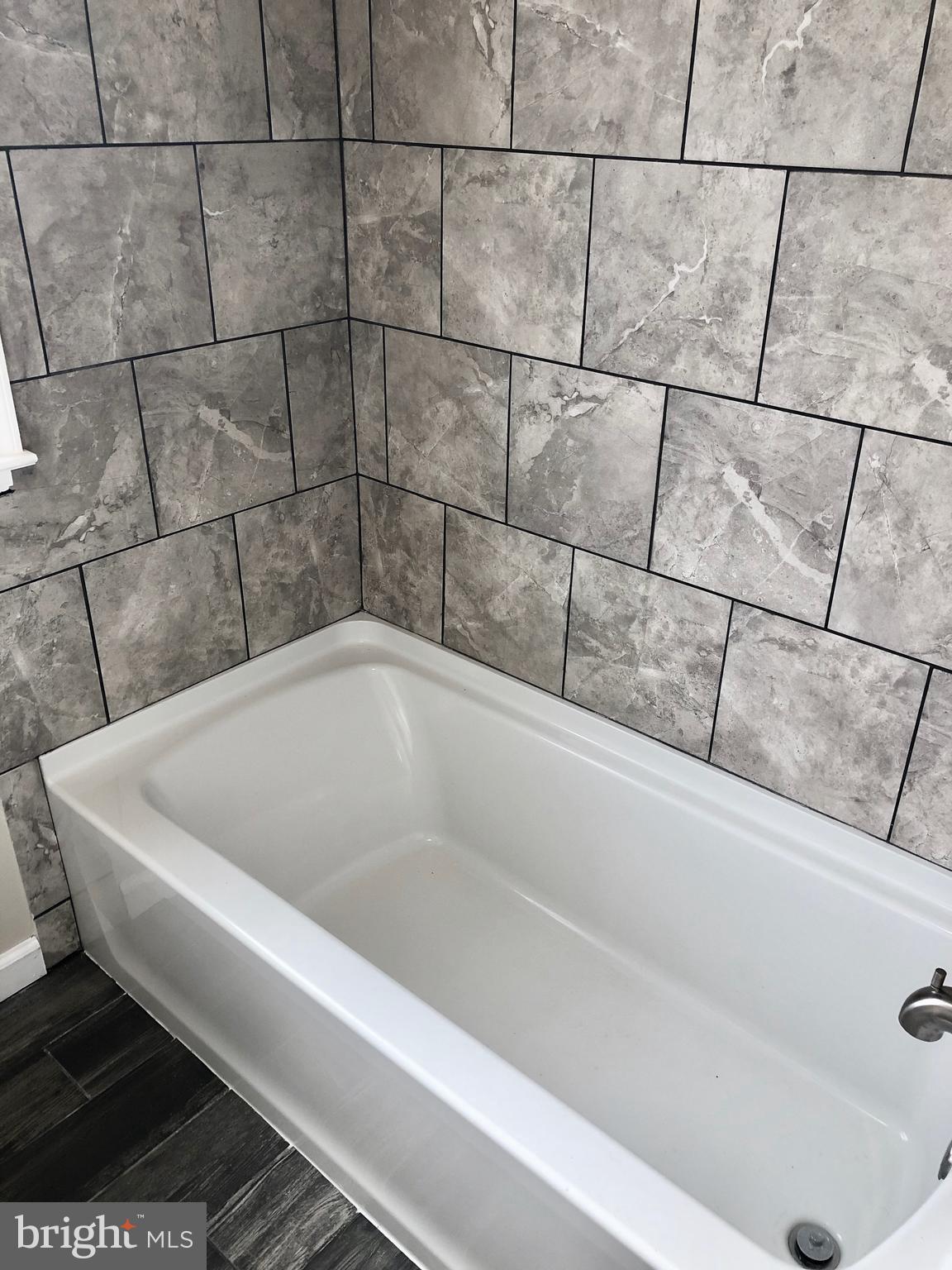 317 West Arundel Road Baltimore, MD 21225 - Photo 13 of 25 Bathroom 1