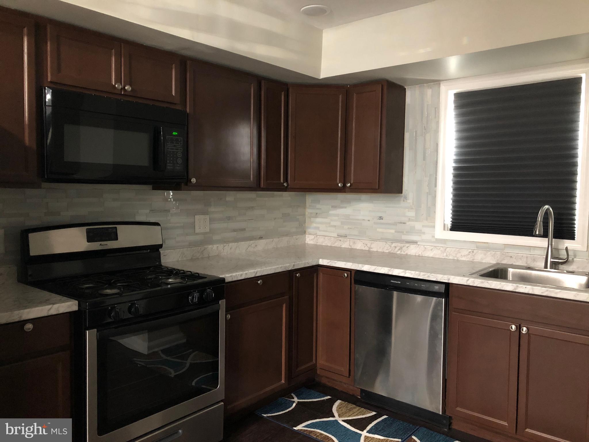 317 West Arundel Road Baltimore, MD 21225 - Photo 4 of 25 kitchen