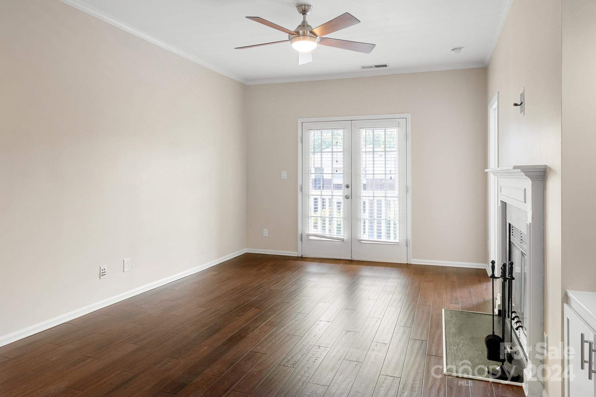 301 Queens Road, Unit 306 Charlotte, NC 28204 - Photo 12 of 27 Gallery Image 12