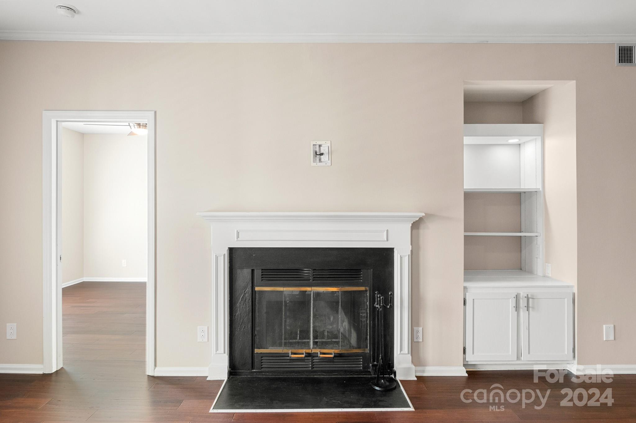 301 Queens Road, Unit 306 Charlotte, NC 28204 - Photo 9 of 27 Gallery Image 9