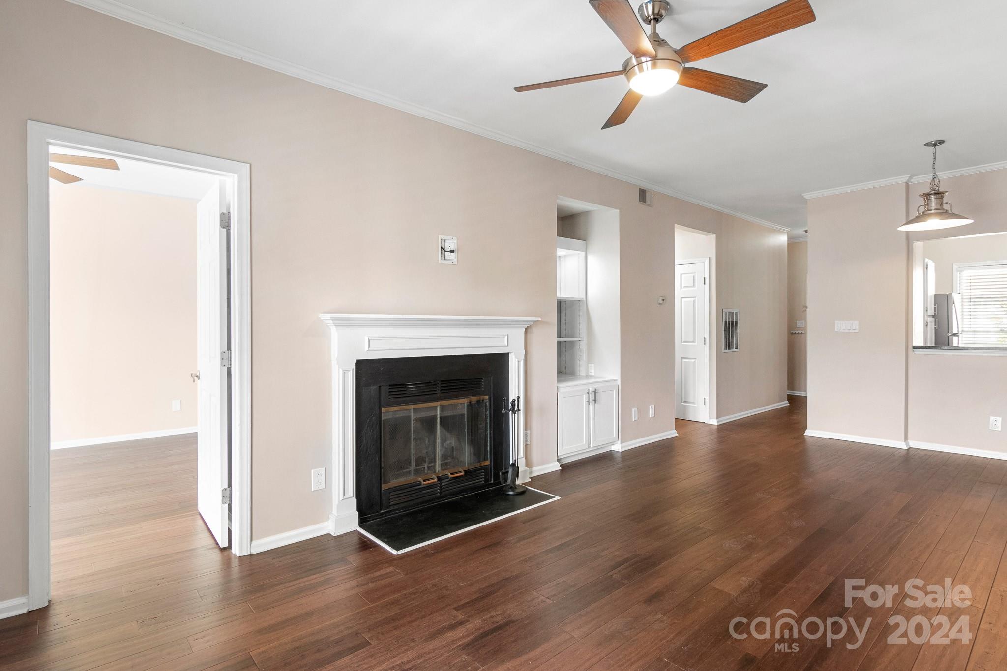 301 Queens Road, Unit 306 Charlotte, NC 28204 - Photo 10 of 27 Gallery Image 10