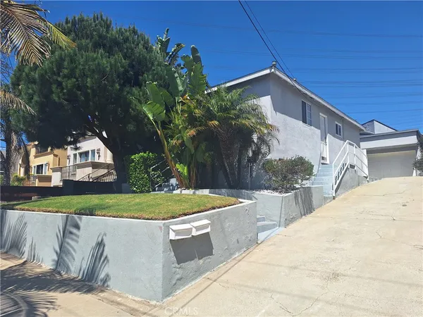 $3,100 | 828 North Lucia Avenue, Unit A, Redondo Beach, CA 90277