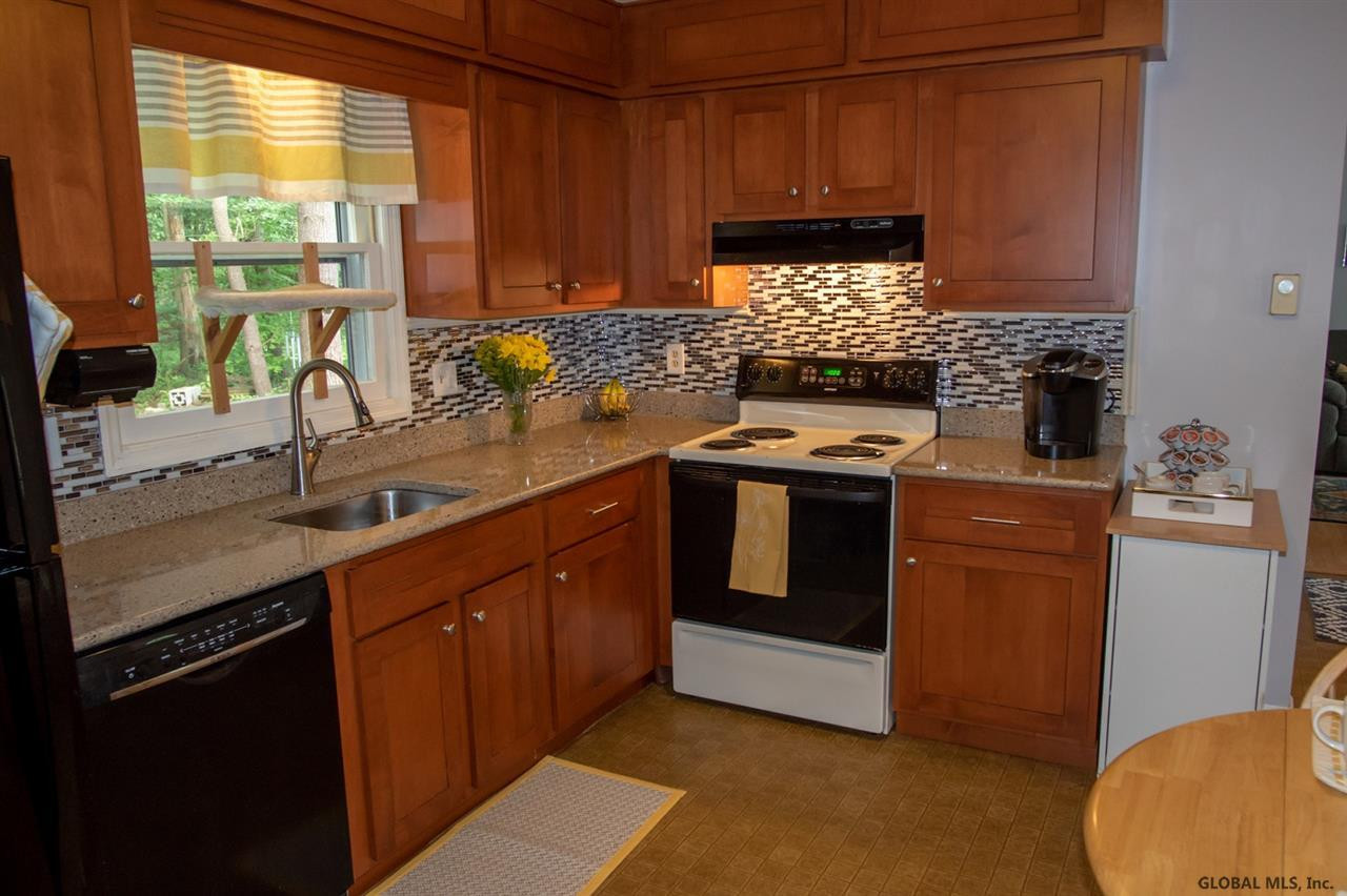 6 Bell Flower Road Malta, NY 12020 - Photo 14 of 35 Photo 14
