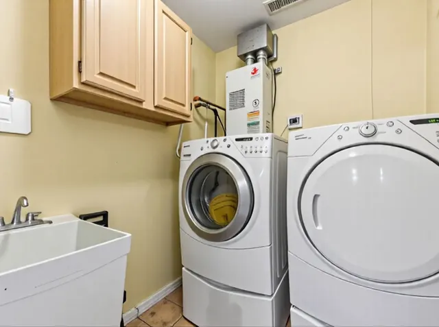 $599,999 | 2426 South Bell Avenue, Chicago, IL 60608