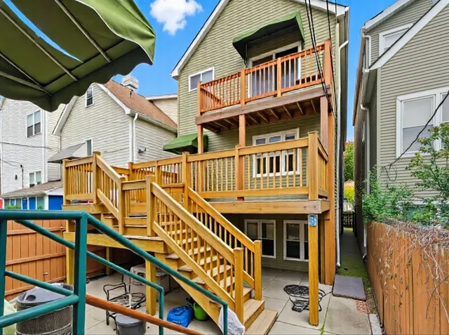 $599,999 | 2426 South Bell Avenue, Chicago, IL 60608