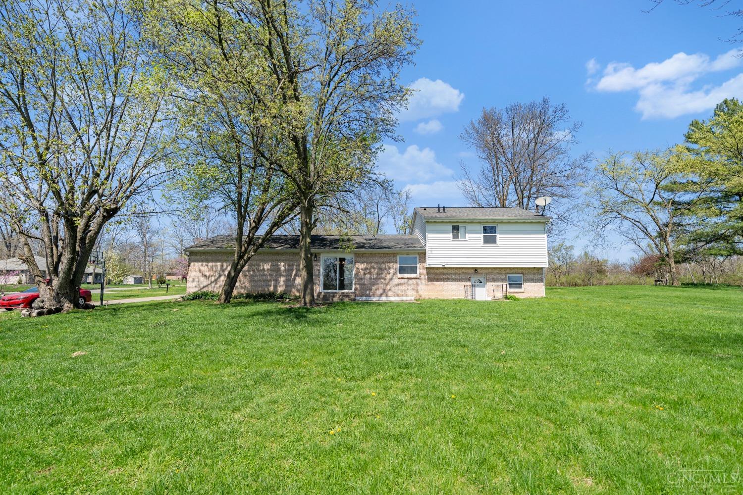 1911 Ranlyn Drive Hamilton, OH 45013 - Photo 8 of 34 Gallery Image 8