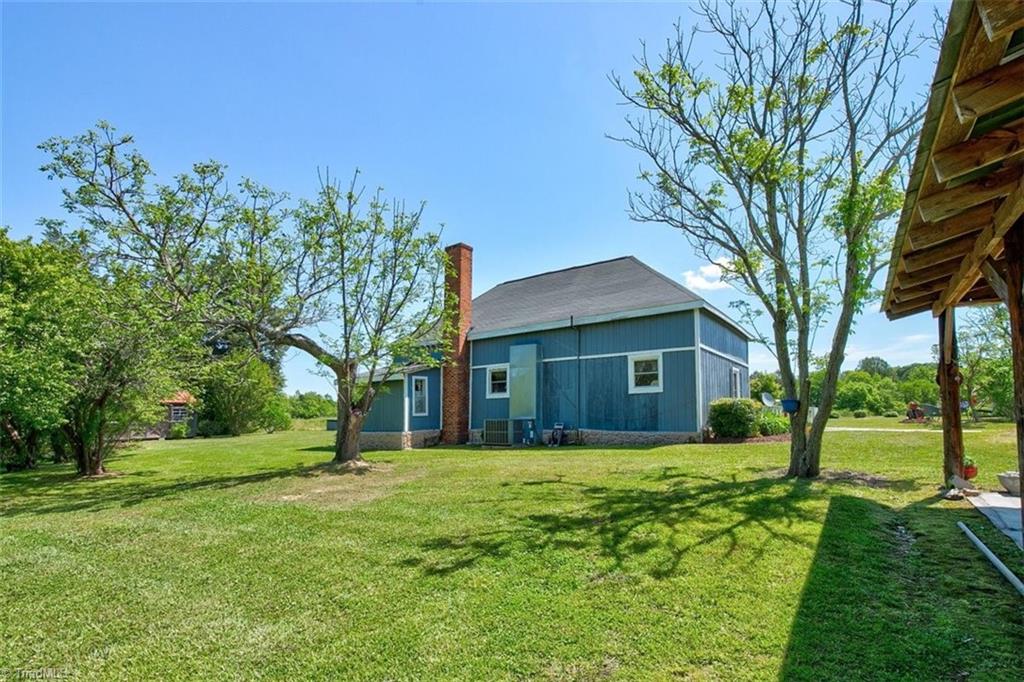 6914 Riverside Road Seagrove, NC 27341 - Photo 27 of 32