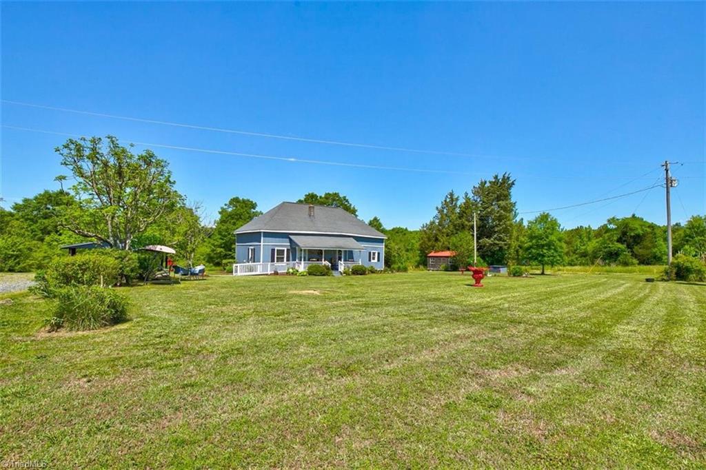 6914 Riverside Road Seagrove, NC 27341 - Photo 4 of 32