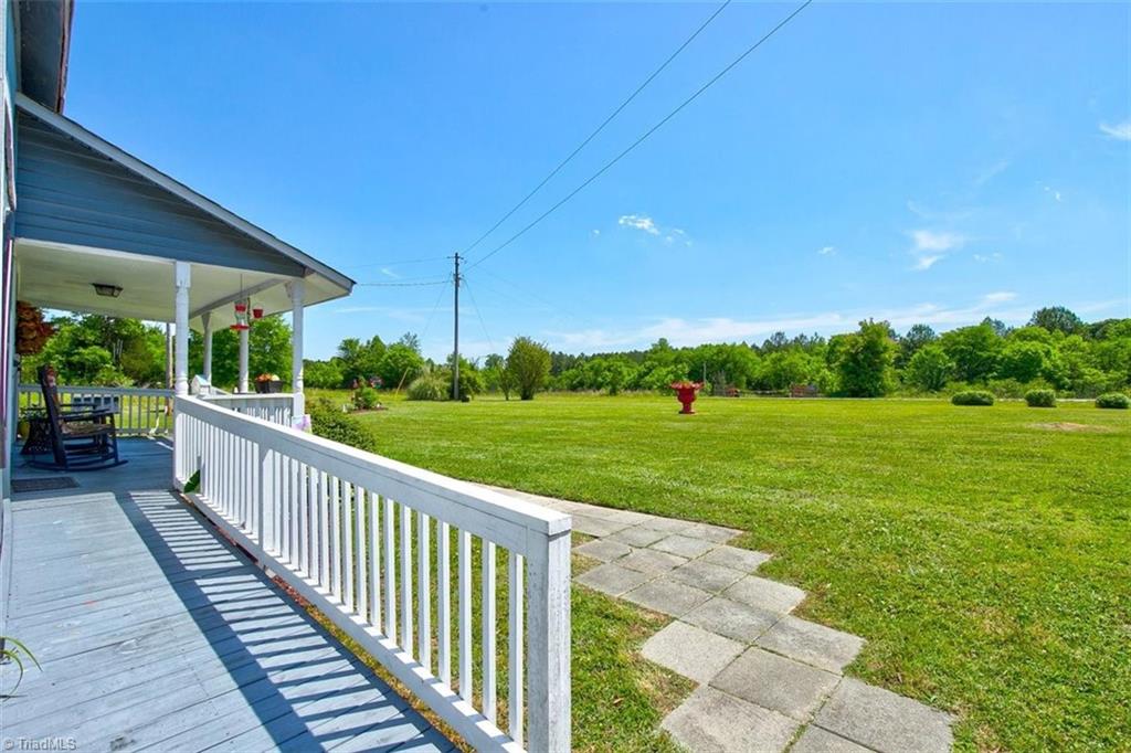 6914 Riverside Road Seagrove, NC 27341 - Photo 6 of 32