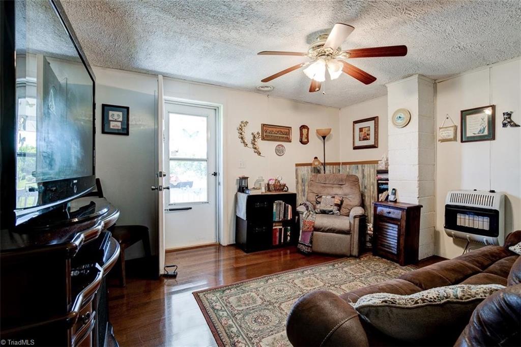 6914 Riverside Road Seagrove, NC 27341 - Photo 10 of 32