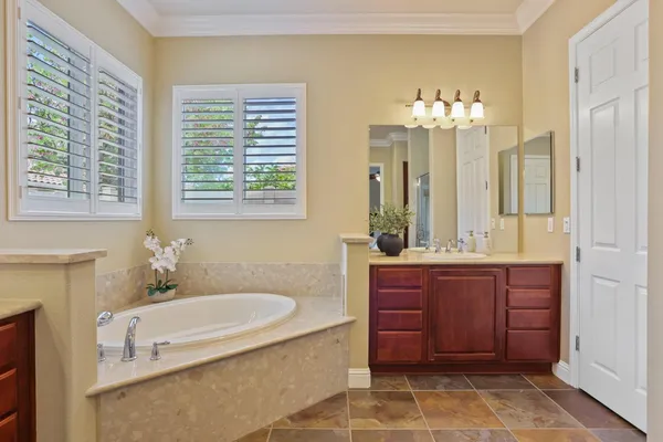 $759,000 | 2439 Appleleaf Lane, Manteca, CA 95336