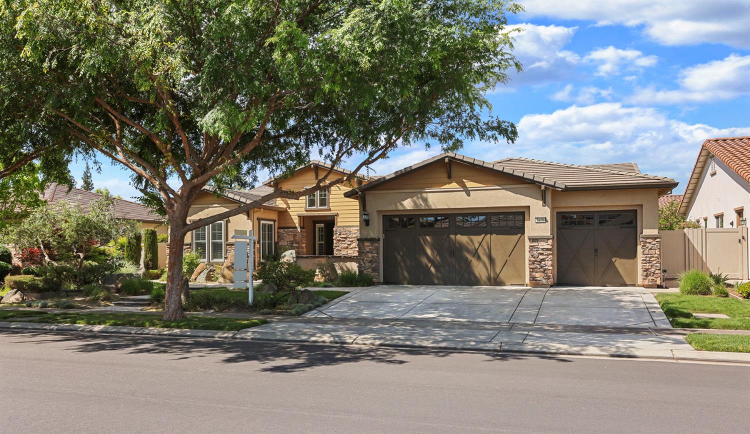 2439 Appleleaf Lane Manteca, CA 95336 - Photo 7 of 73