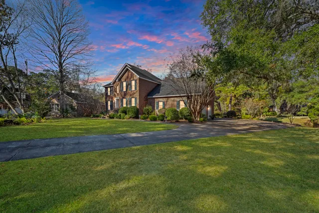 $819,499 | 2476 Vaucluse Road, Charleston, SC 29414