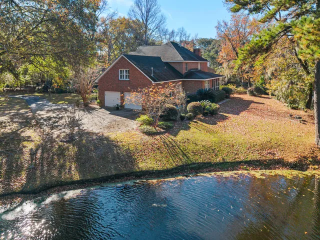 $819,499 | 2476 Vaucluse Road, Charleston, SC 29414