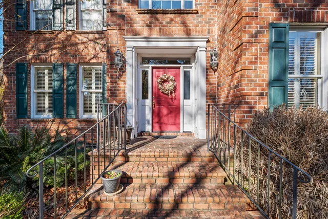 $819,499 | 2476 Vaucluse Road, Charleston, SC 29414