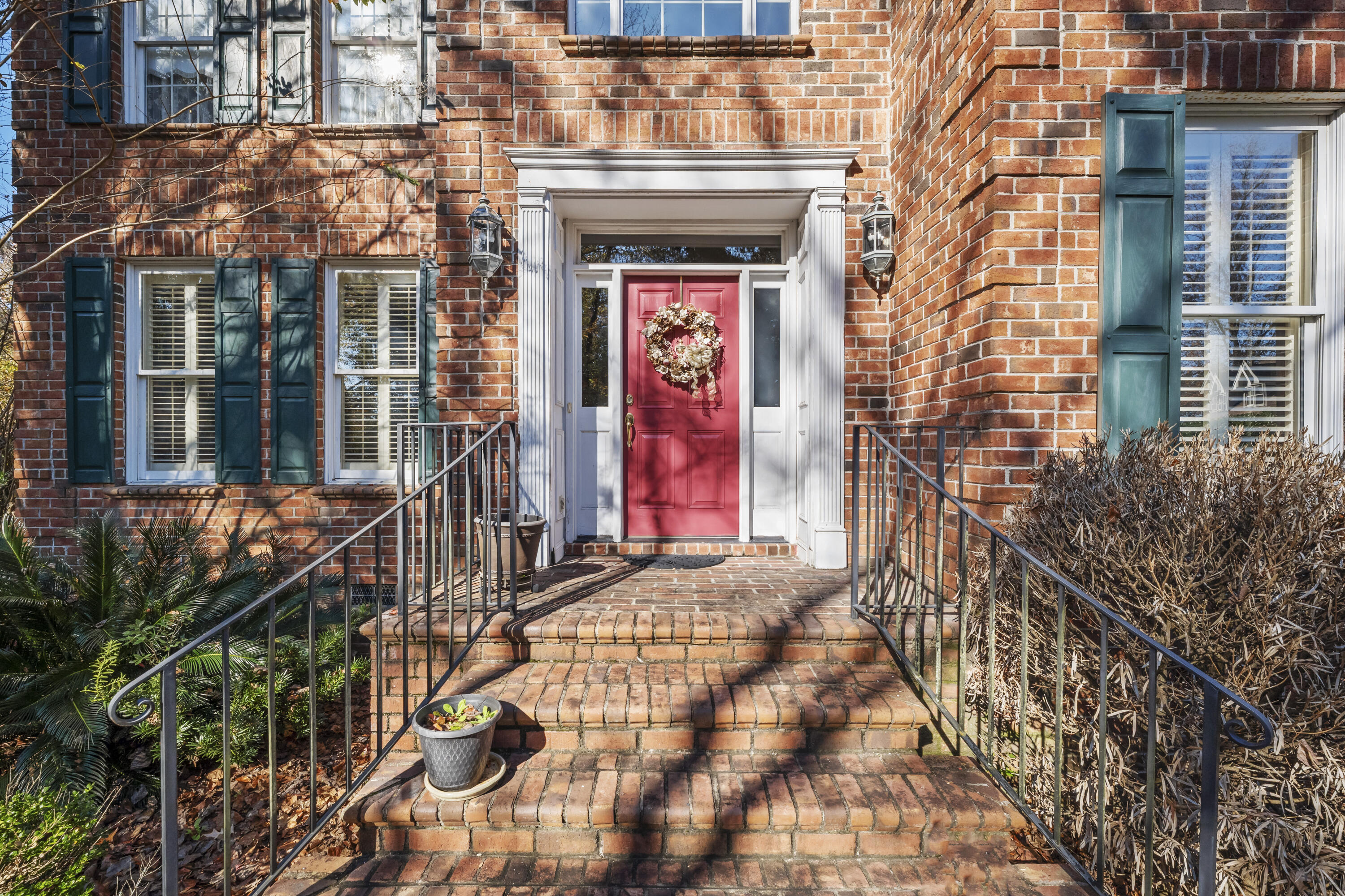 2476 Vaucluse Road Charleston, SC 29414 - Photo 4 of 45 P1077110