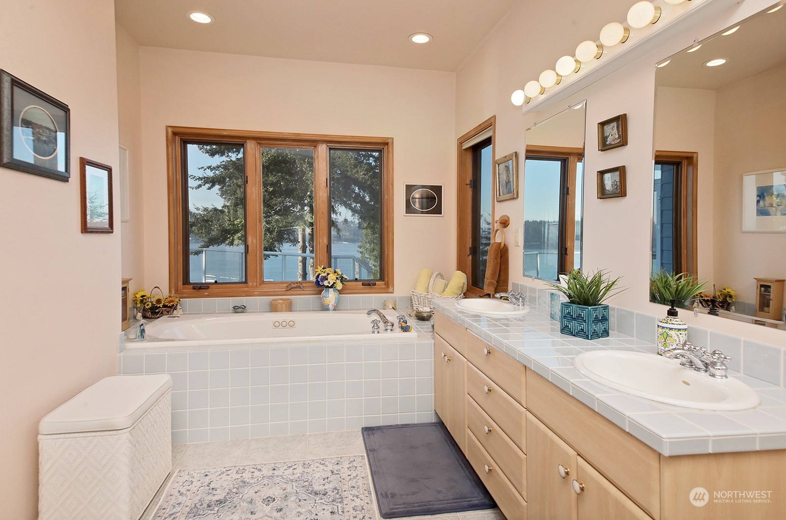 5380 East Harbor Road Freeland, WA 98249 - Photo 24 of 40 Gallery Image 24