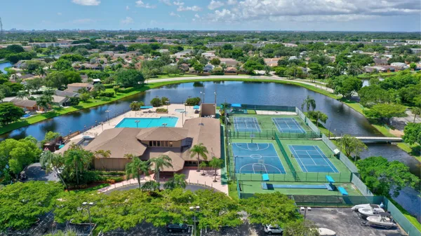 $2,850 | 2384 Northwest 36th Avenue, Coconut Creek, FL 33066