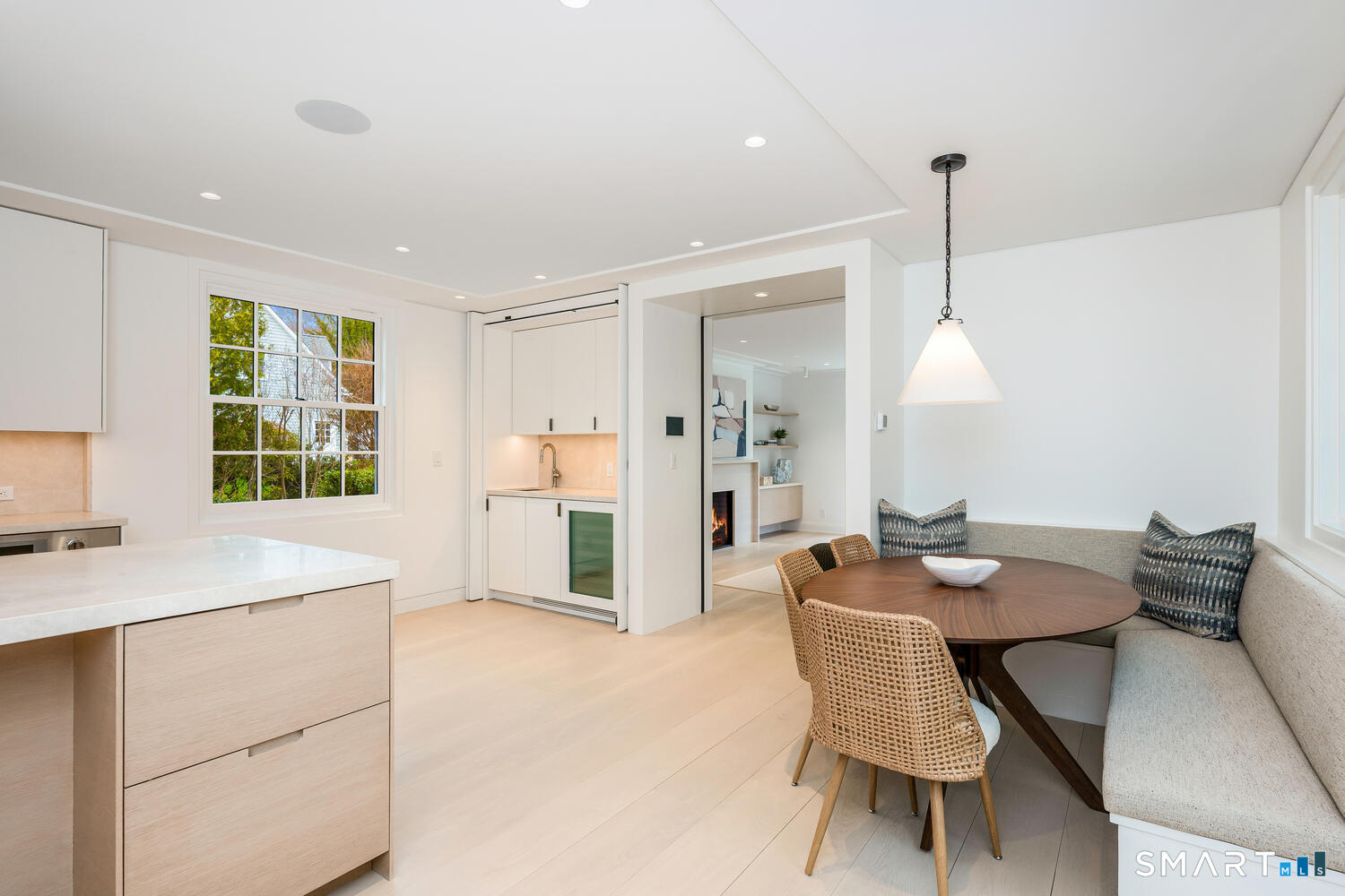 32 Birch Road Darien, CT 06820 - Photo 13 of 40 a dining room with furniture and window