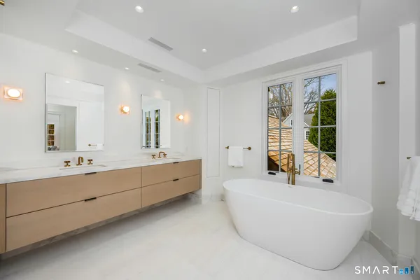 $3,995,000 | 32 Birch Road, Darien, CT 06820