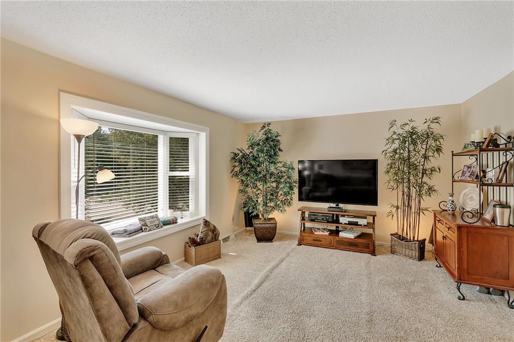 102 Fall Run Road Pittsburgh, PA 15221 - Photo 4 of 25