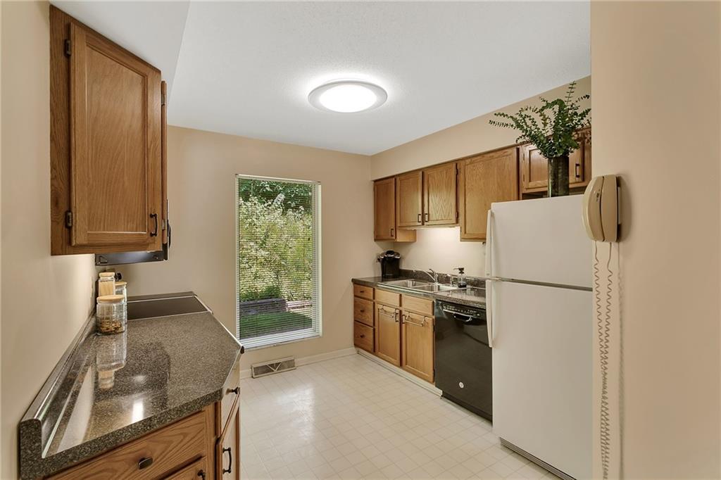 102 Fall Run Road Pittsburgh, PA 15221 - Photo 8 of 25